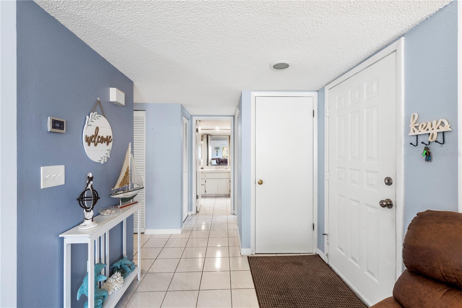 HOLIDAY LAKE VILLAS CONDO - Residential