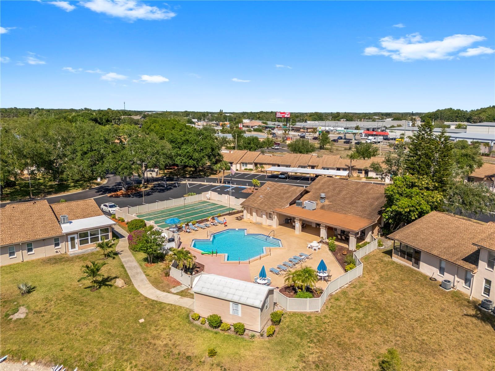 HOLIDAY LAKE VILLAS CONDO - Residential