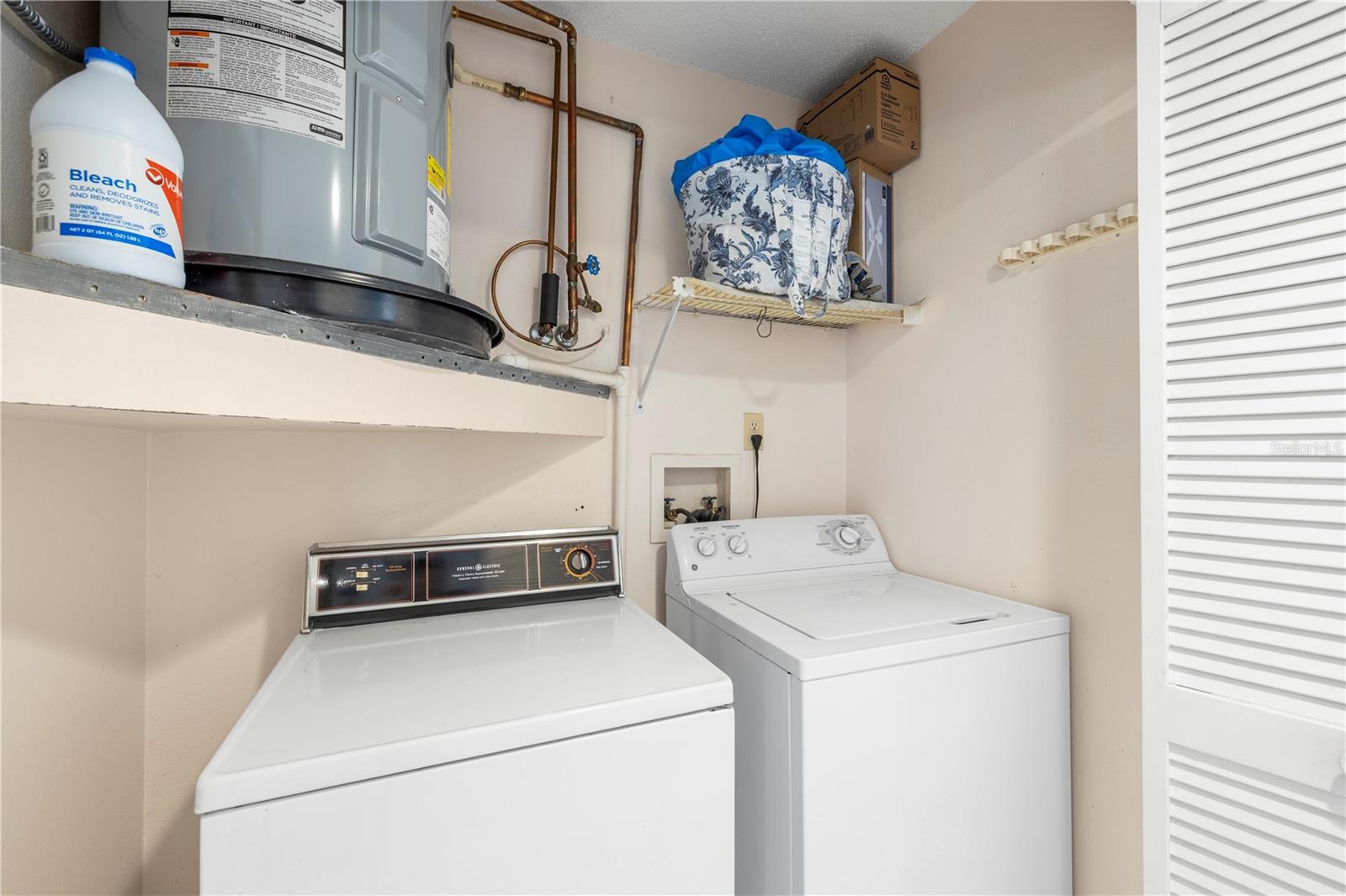 HOLIDAY LAKE VILLAS CONDO - Residential