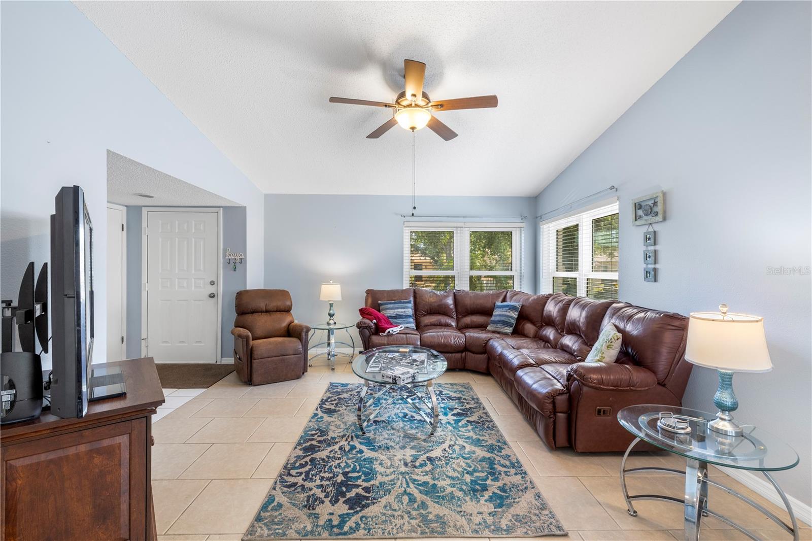 HOLIDAY LAKE VILLAS CONDO - Residential