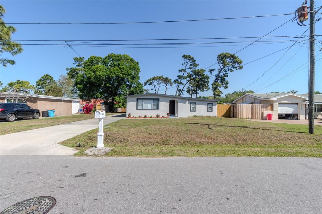 Photo of 10889 124th Avenue, Largo, FL 33778 (MLS # TB8492307)