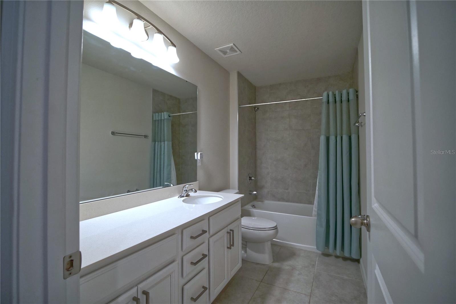 LUCAYA LAKE CLUB PH 4B - Residential