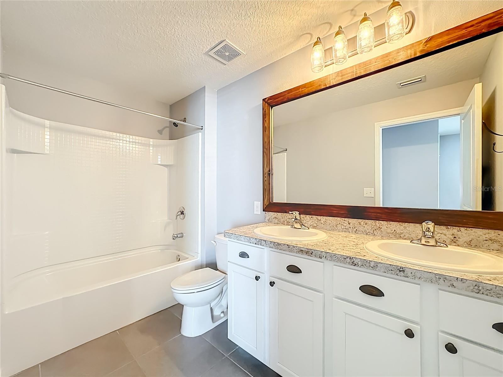 COTTAGES AT SAN LORENZO - Residential