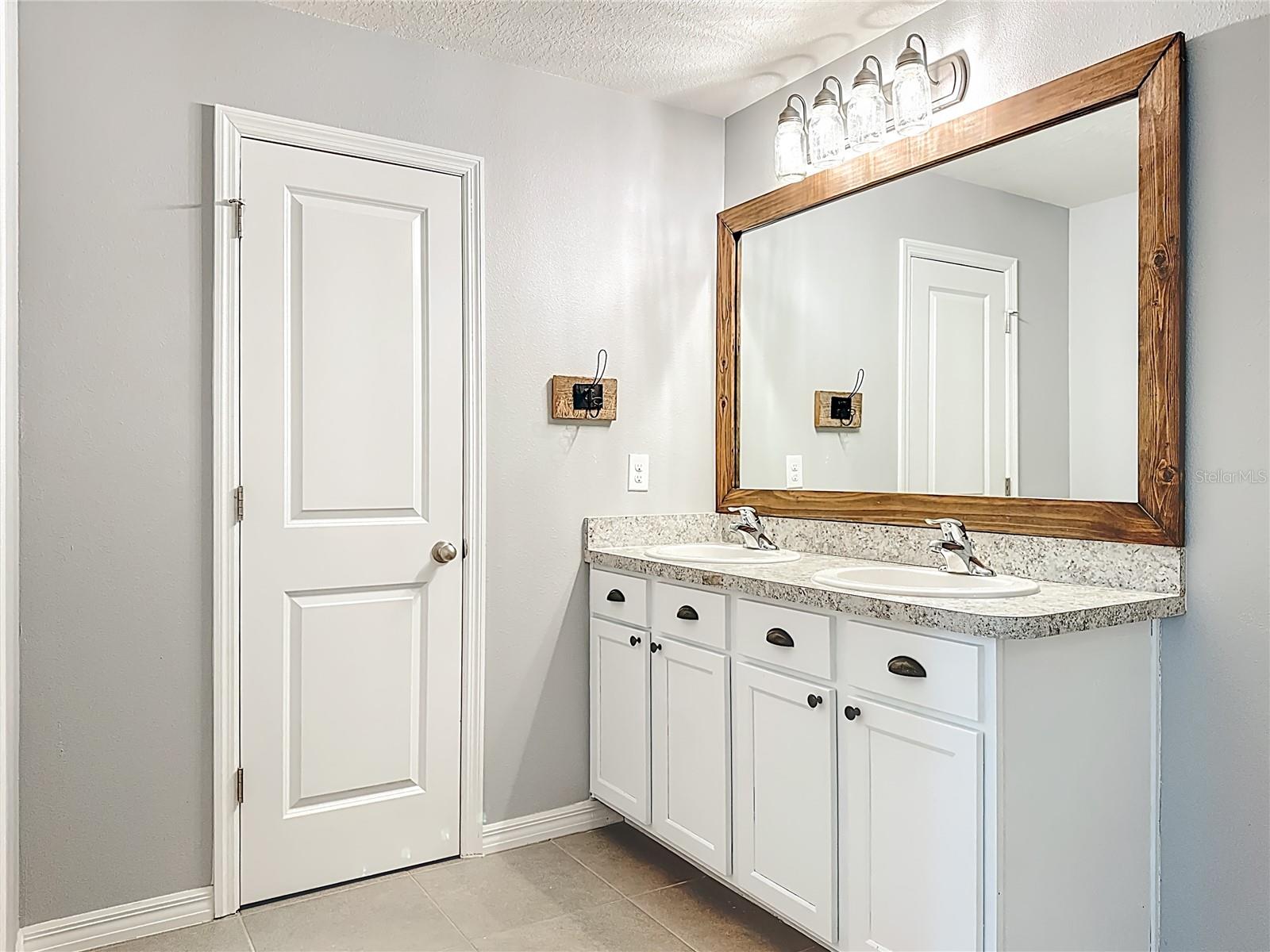 COTTAGES AT SAN LORENZO - Residential