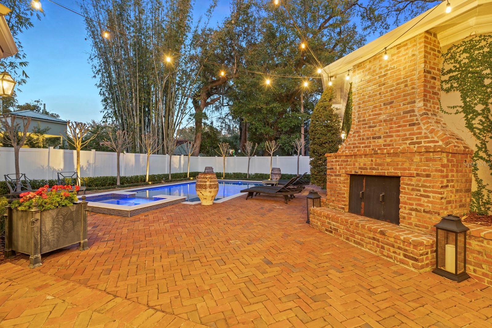 CHARMONT - Residential