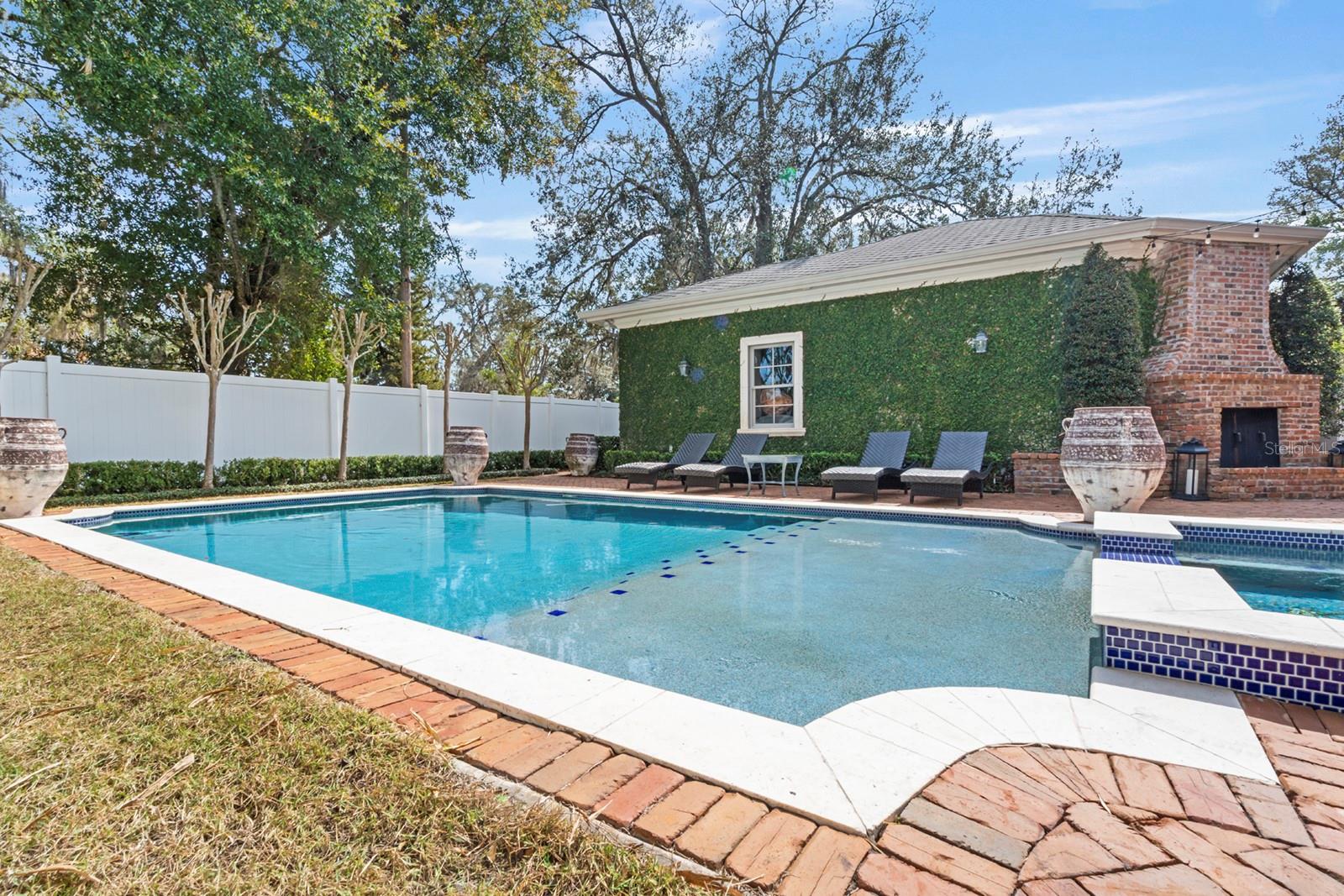 CHARMONT - Residential