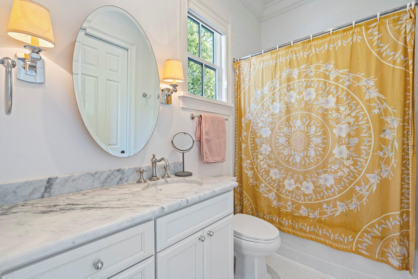 CHARMONT - Residential