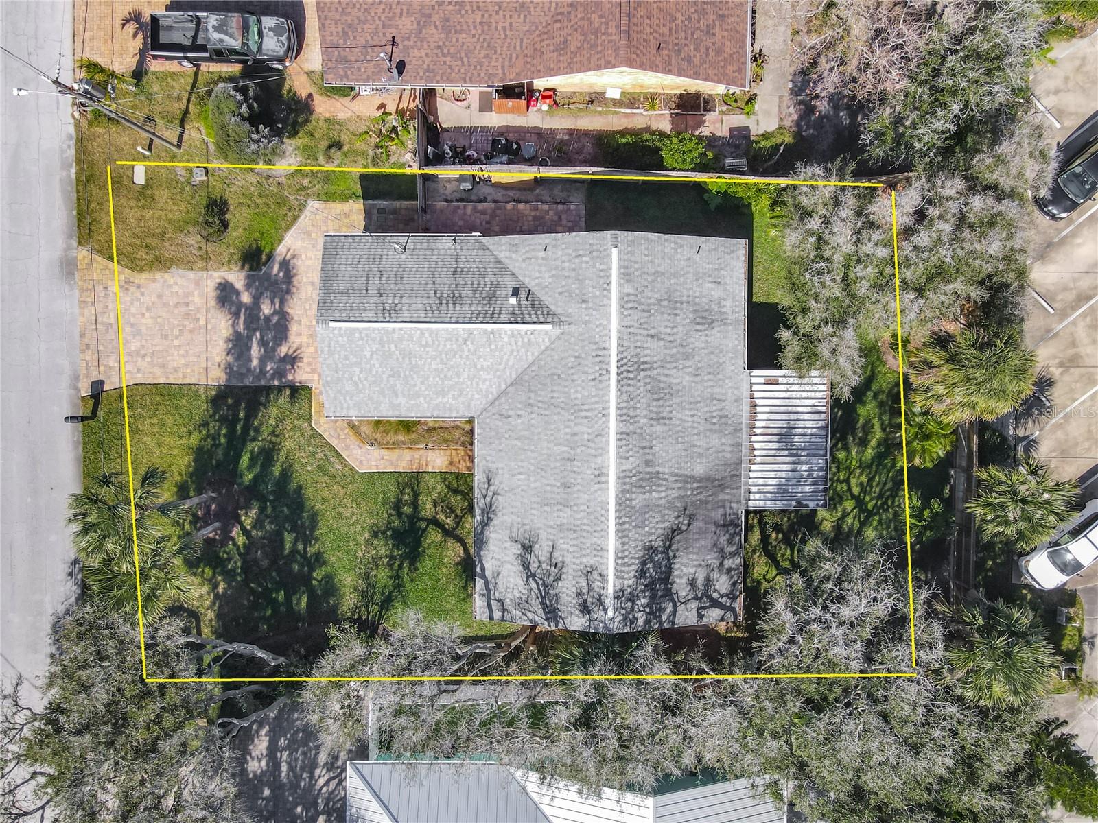 LIGHTHOUSE SHORES - Residential