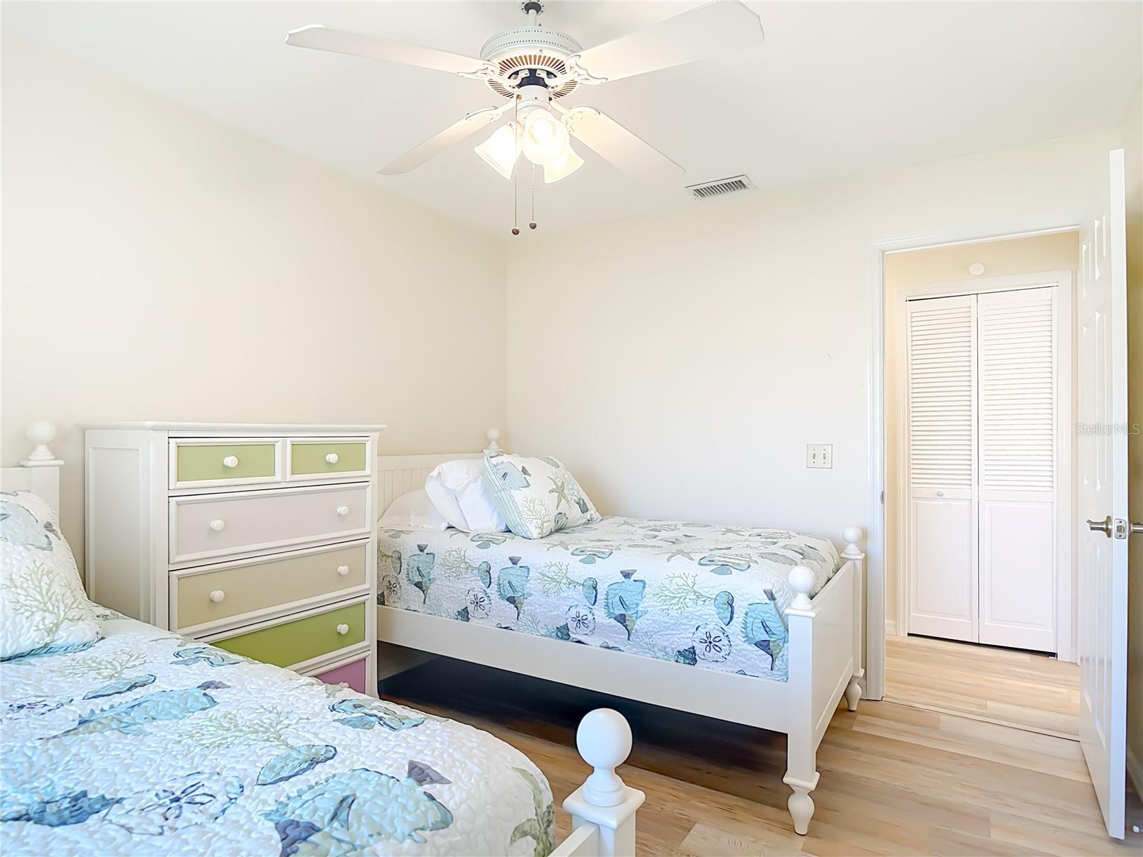 LIGHTHOUSE SHORES - Residential