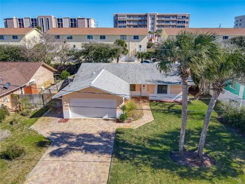 Photo of 4761 Riverglen Boulevard, Ponce Inlet, FL 32127 (MLS # NS1087176)