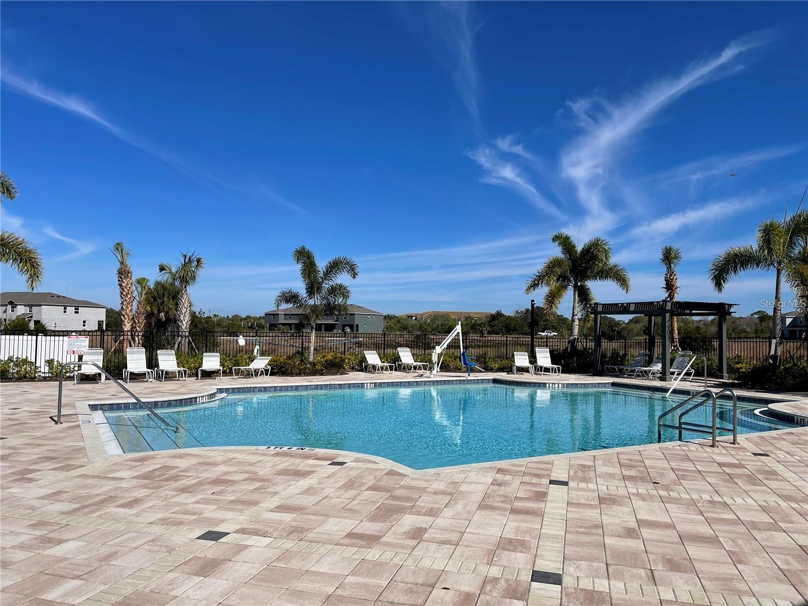 PROMENADE EAST - Residential Lease