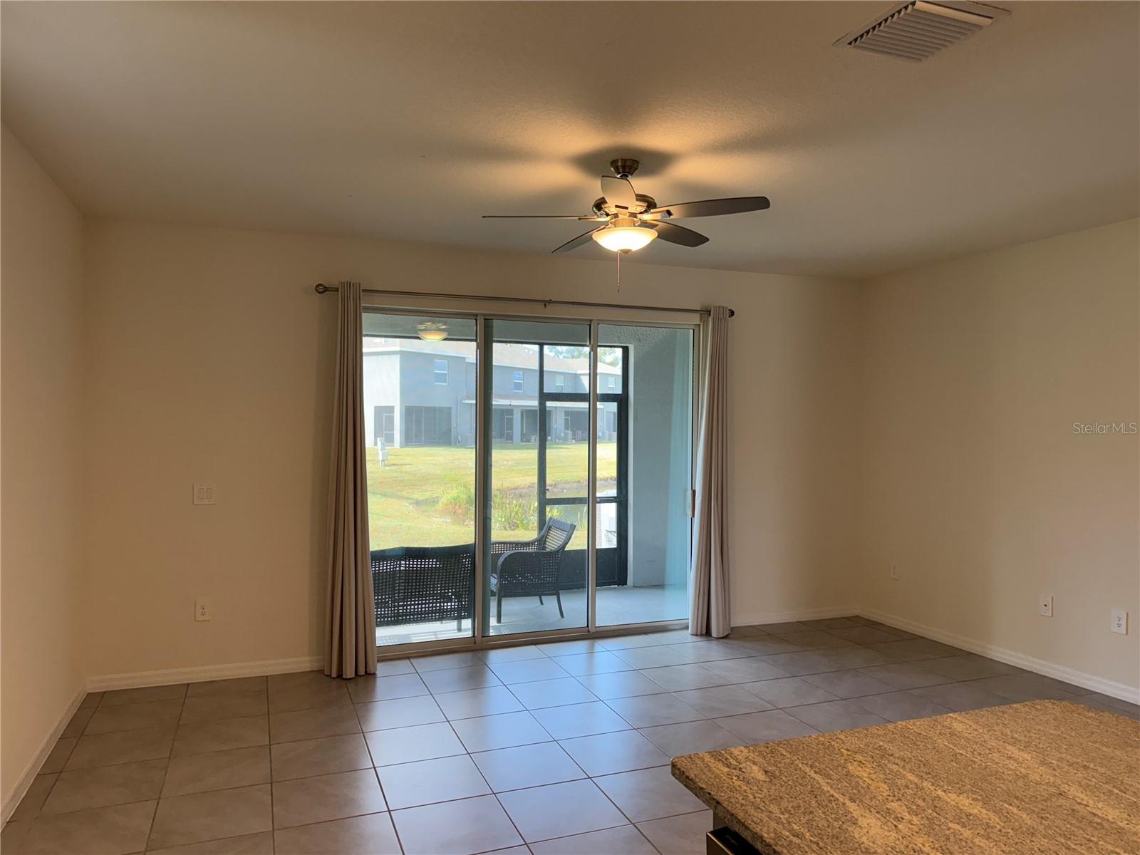 PROMENADE EAST - Residential Lease