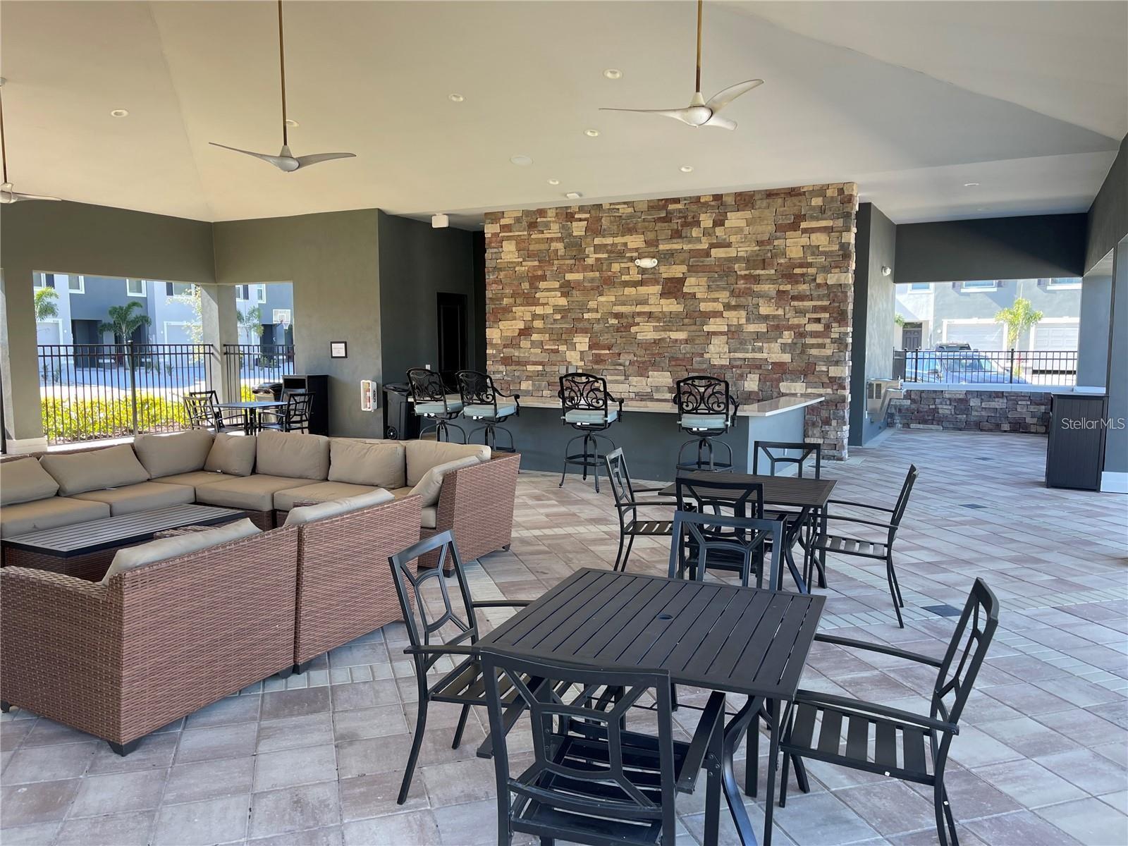 PROMENADE EAST - Residential Lease