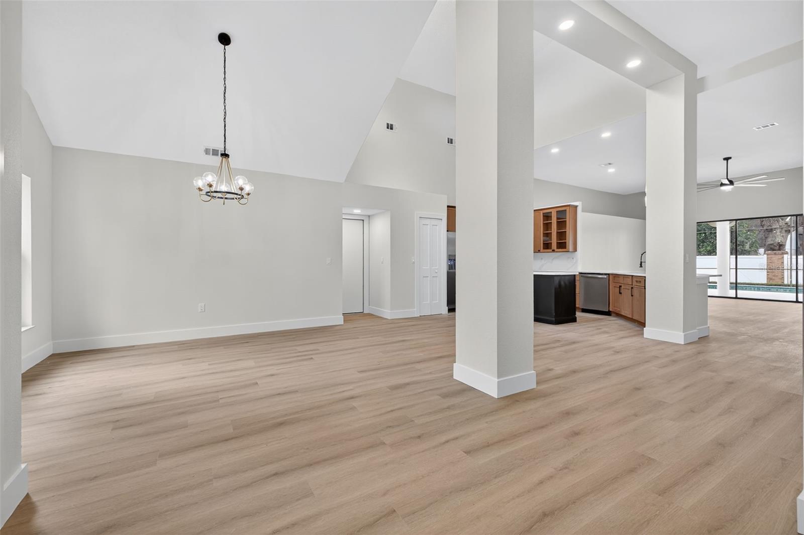 SOUTHERN OAKS - Residential