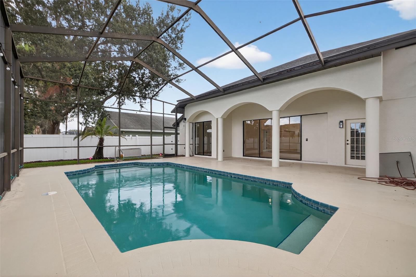 SOUTHERN OAKS - Residential