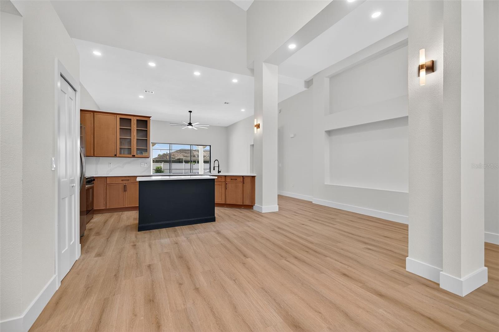 SOUTHERN OAKS - Residential