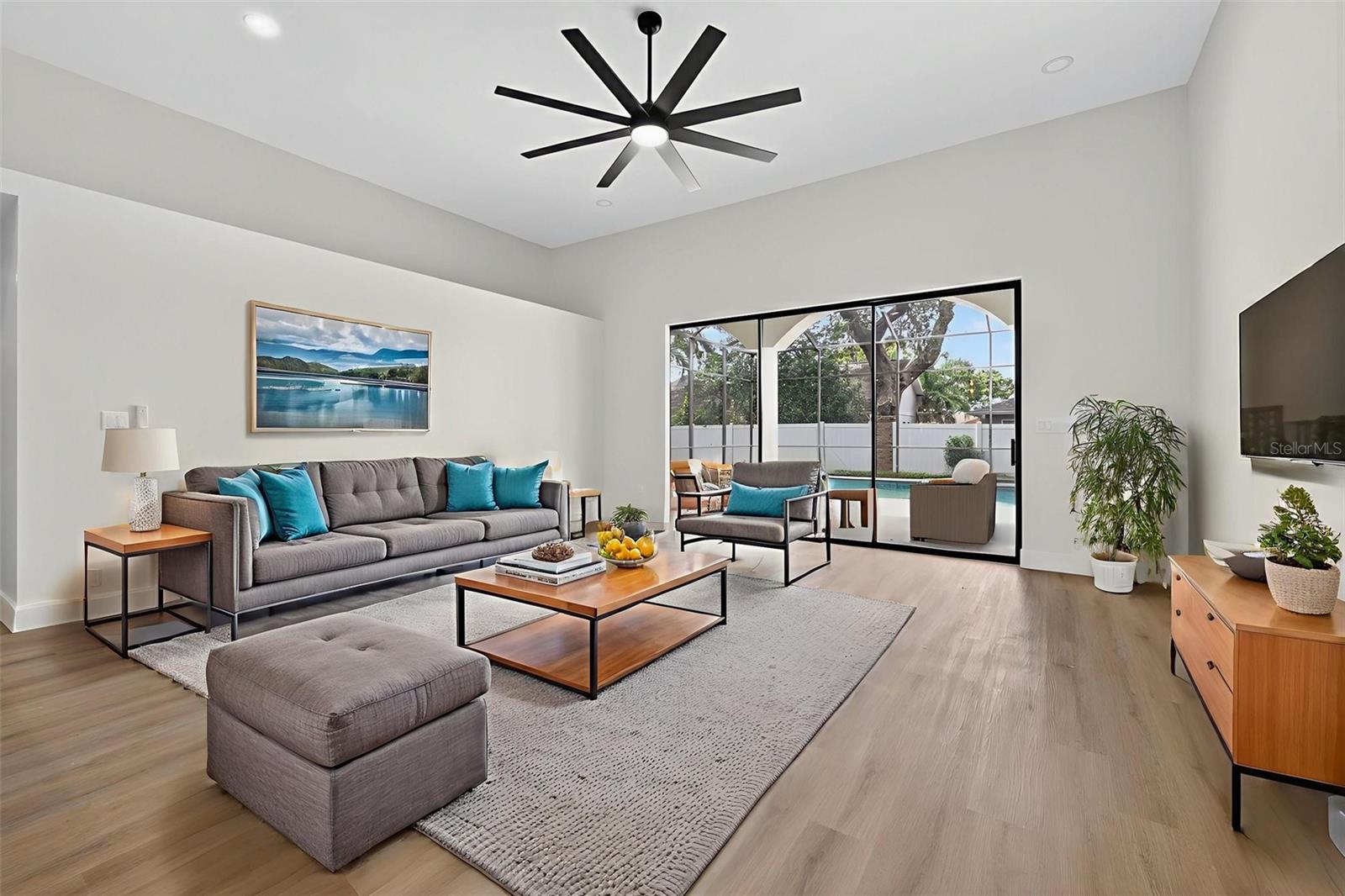 SOUTHERN OAKS - Residential
