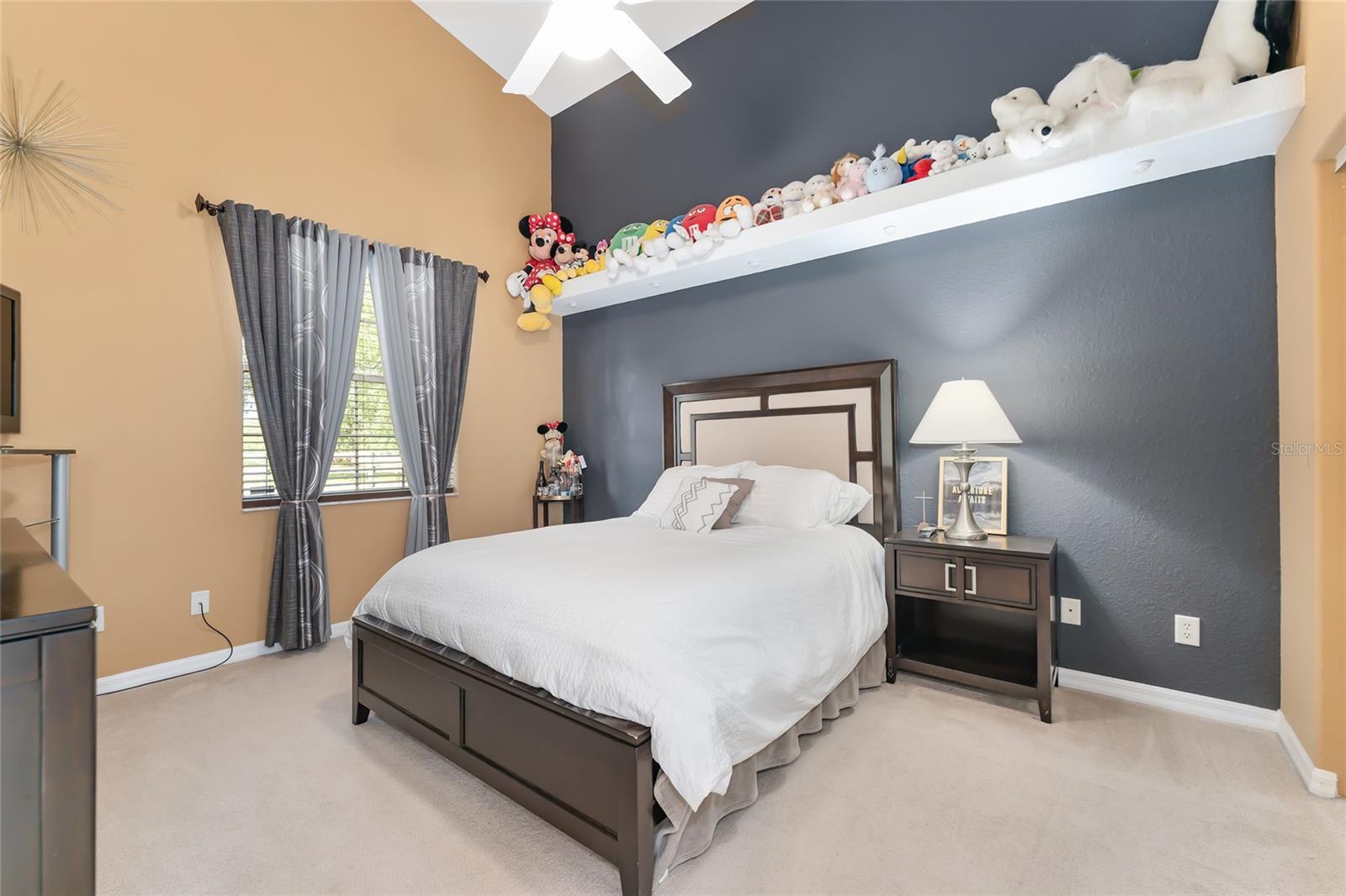 SILVER MDWS NORTH - Residential