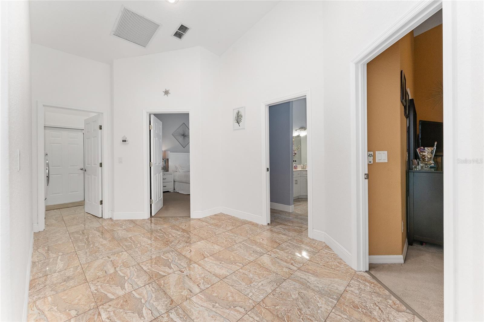 SILVER MDWS NORTH - Residential