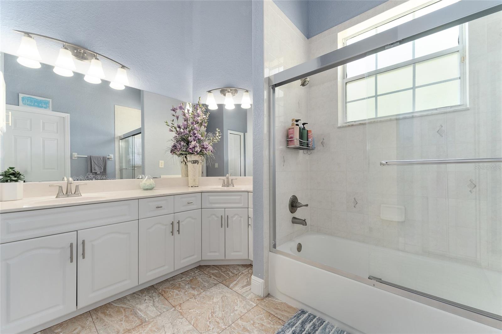 SILVER MDWS NORTH - Residential