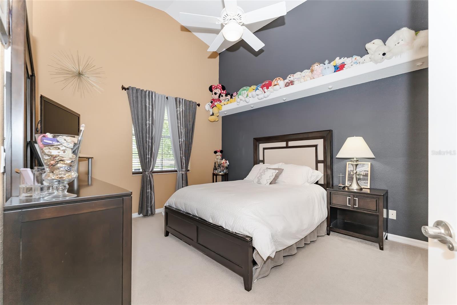 SILVER MDWS NORTH - Residential