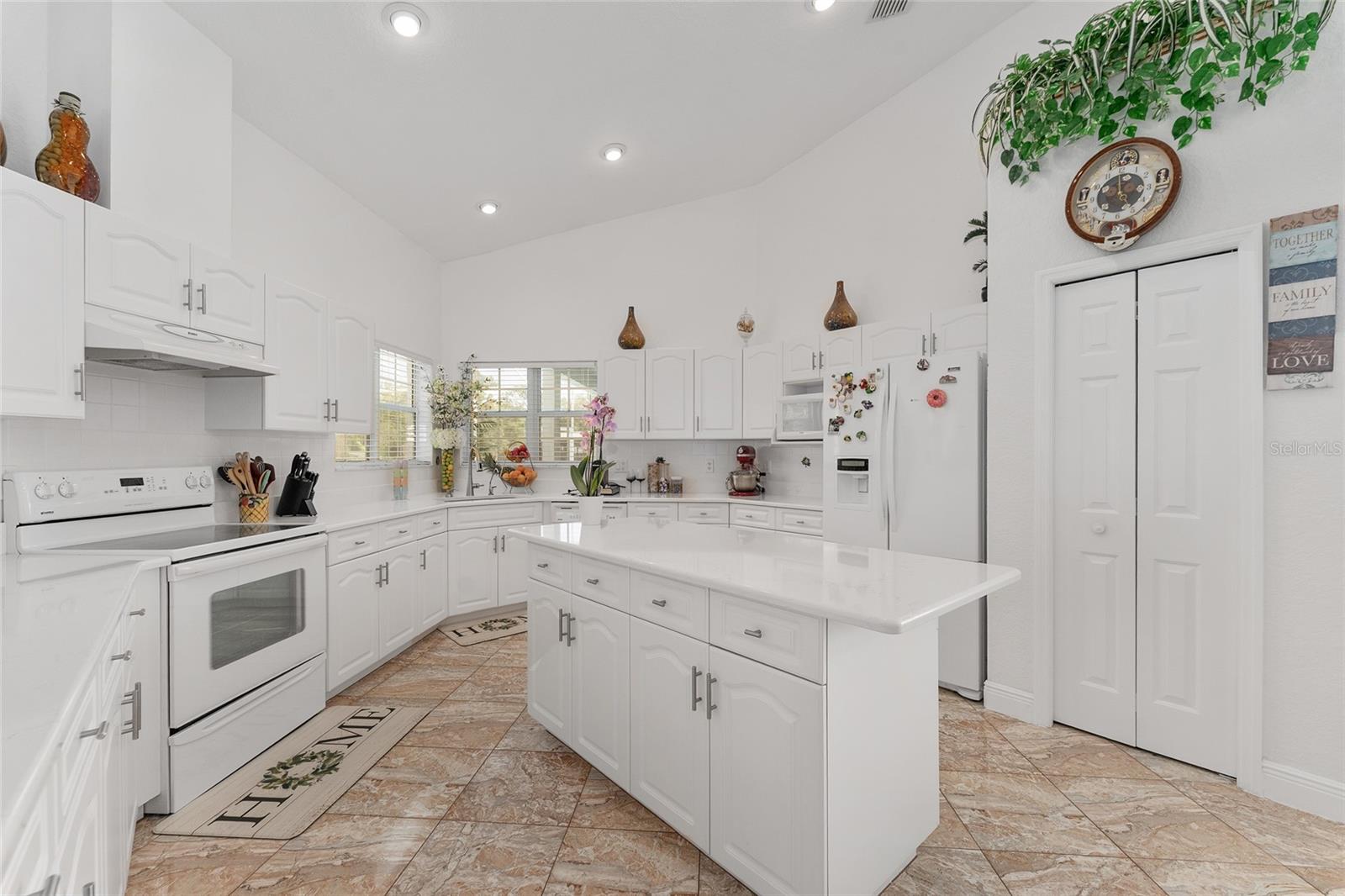 SILVER MDWS NORTH - Residential