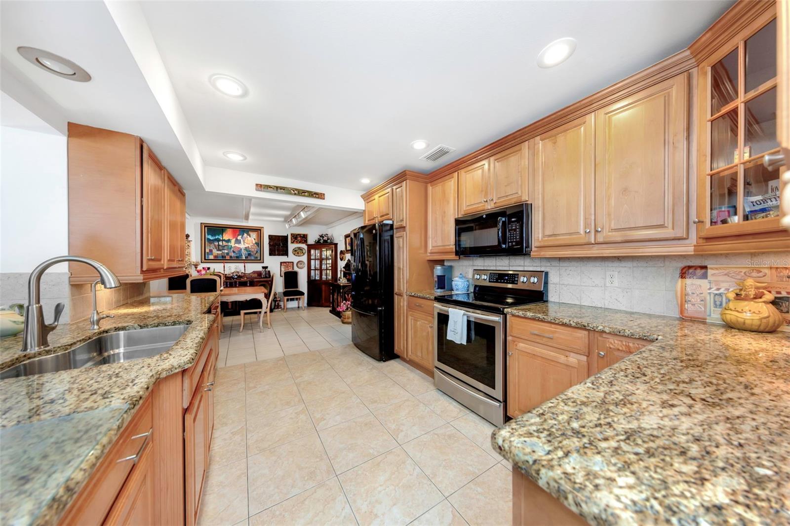 BELLEVUE ESTATES 6TH ADD - Residential
