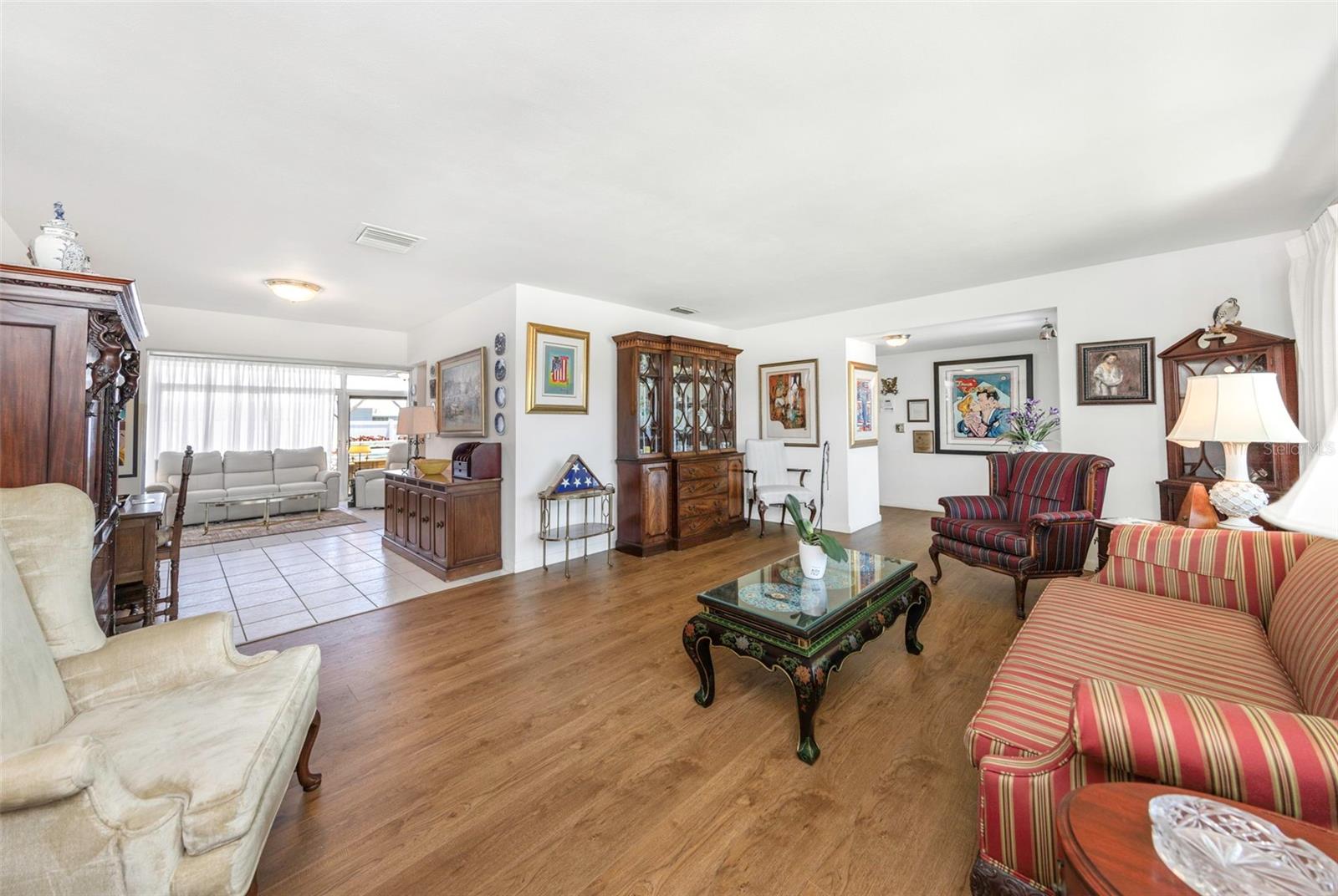 BELLEVUE ESTATES 6TH ADD - Residential