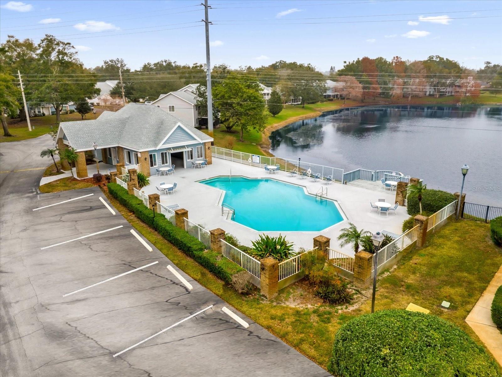 COACH HOMES AT MARINERS VILLAGE - Residential