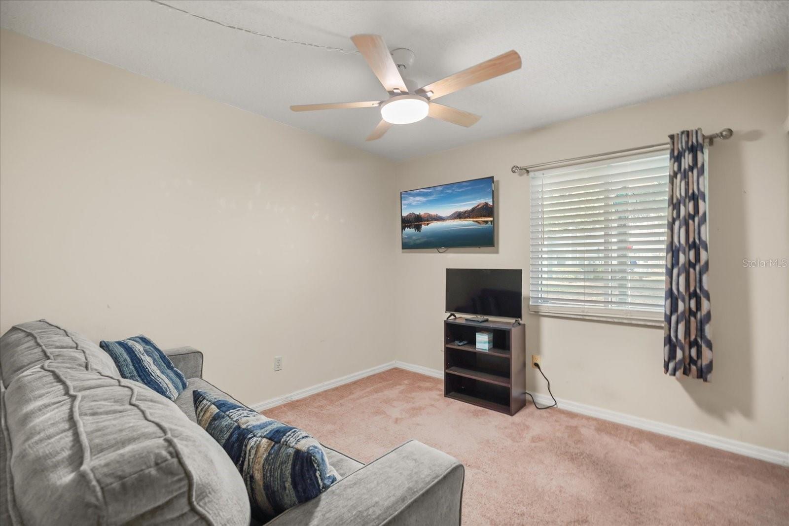COACH HOMES AT MARINERS VILLAGE - Residential