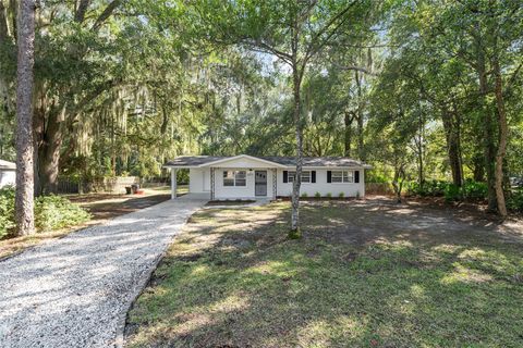 Photo of 2511 NE 3rd Place, Gainesville, FL 32641 (MLS # GC534350)