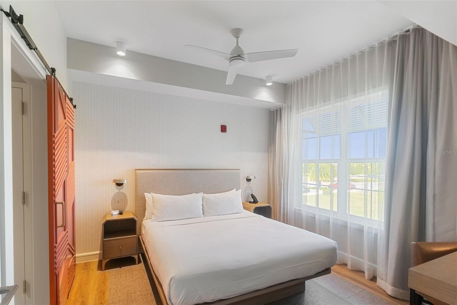 EMBASSY SUITES, SUNSET WALK HOTEL - Residential