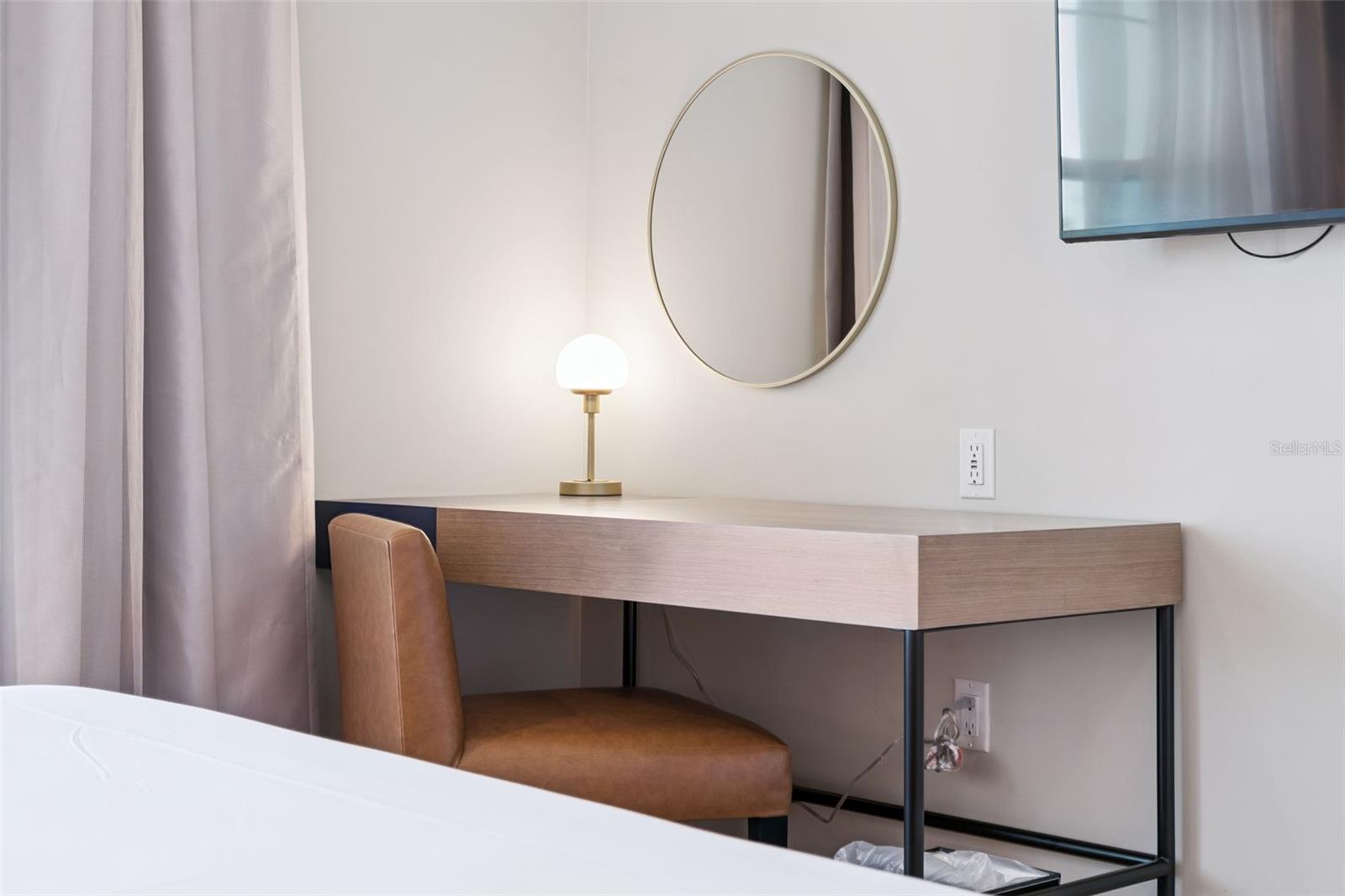 EMBASSY SUITES, SUNSET WALK HOTEL - Residential