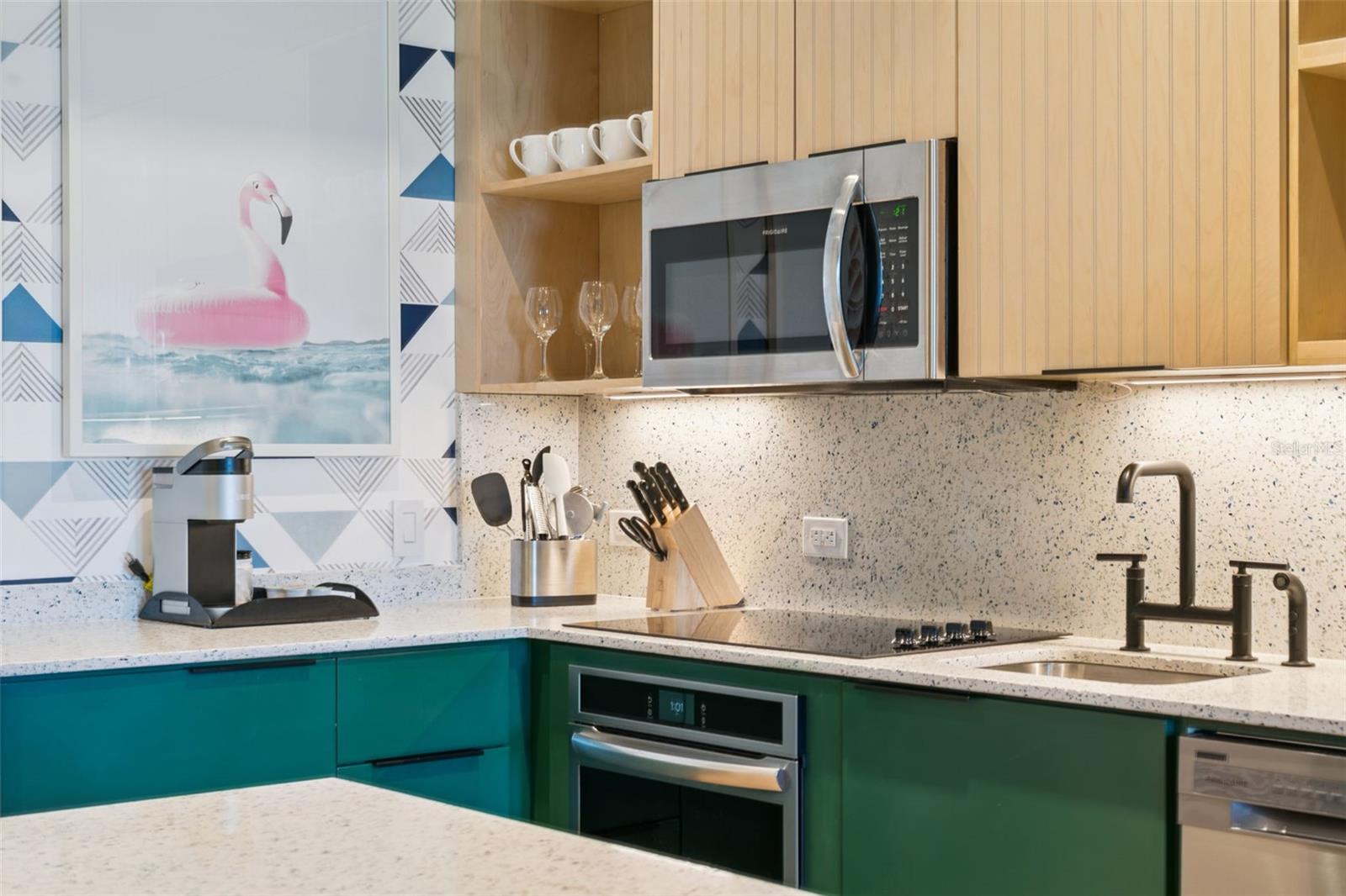 EMBASSY SUITES, SUNSET WALK HOTEL - Residential