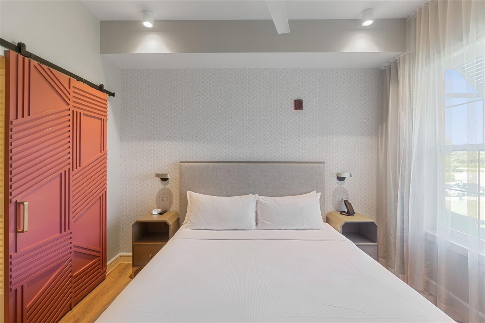 EMBASSY SUITES, SUNSET WALK HOTEL - Residential