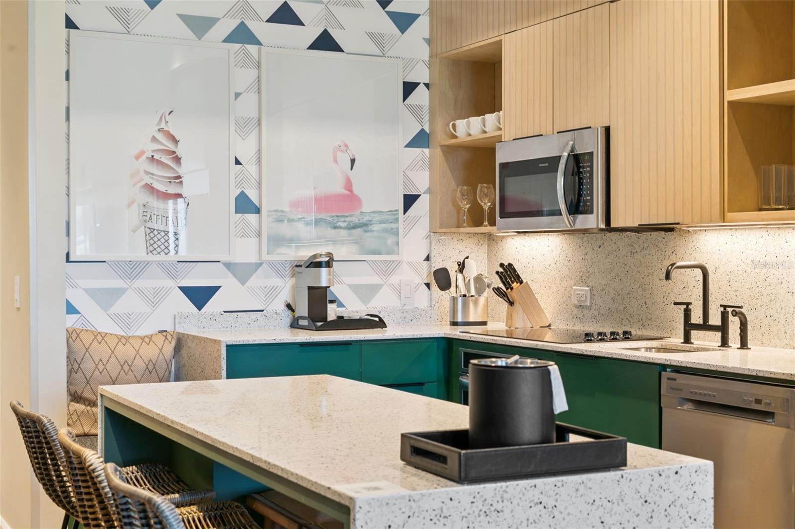 EMBASSY SUITES, SUNSET WALK HOTEL - Residential