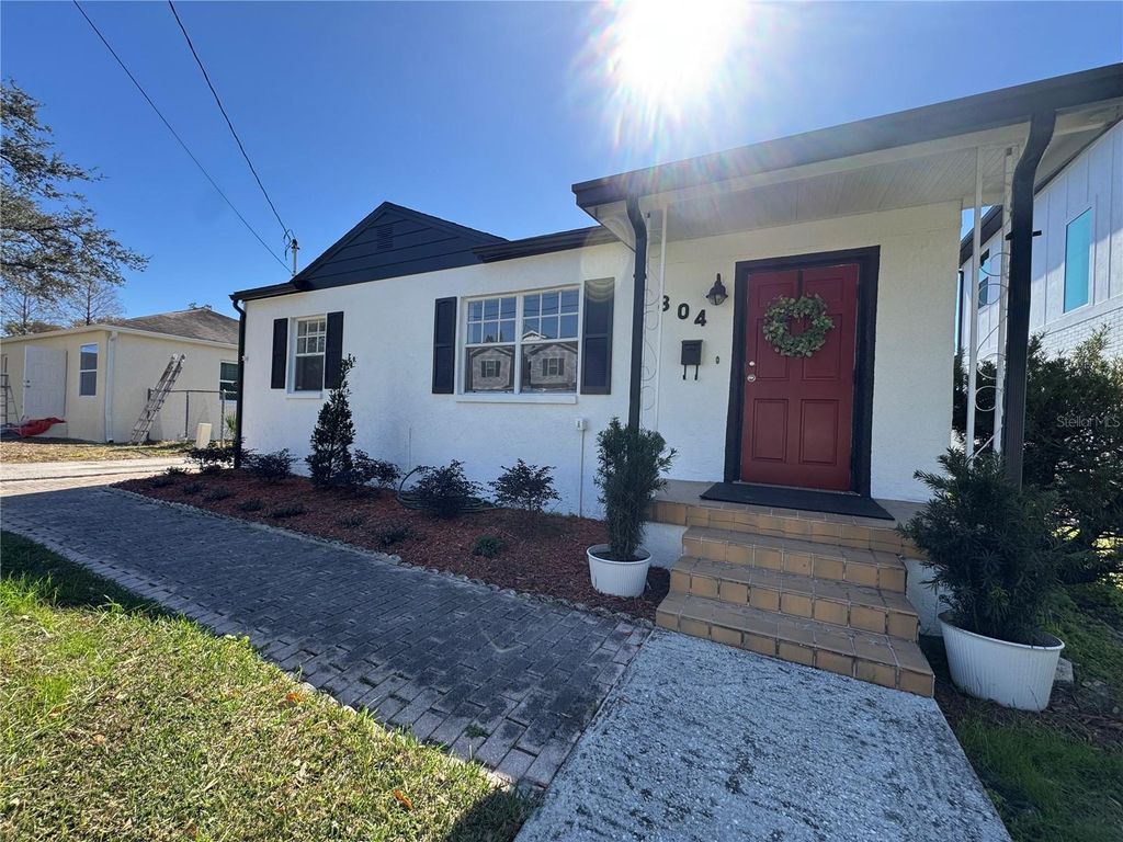 Photo of 804 W Adalee Street, Tampa, FL 33603 (MLS # TB8472857)