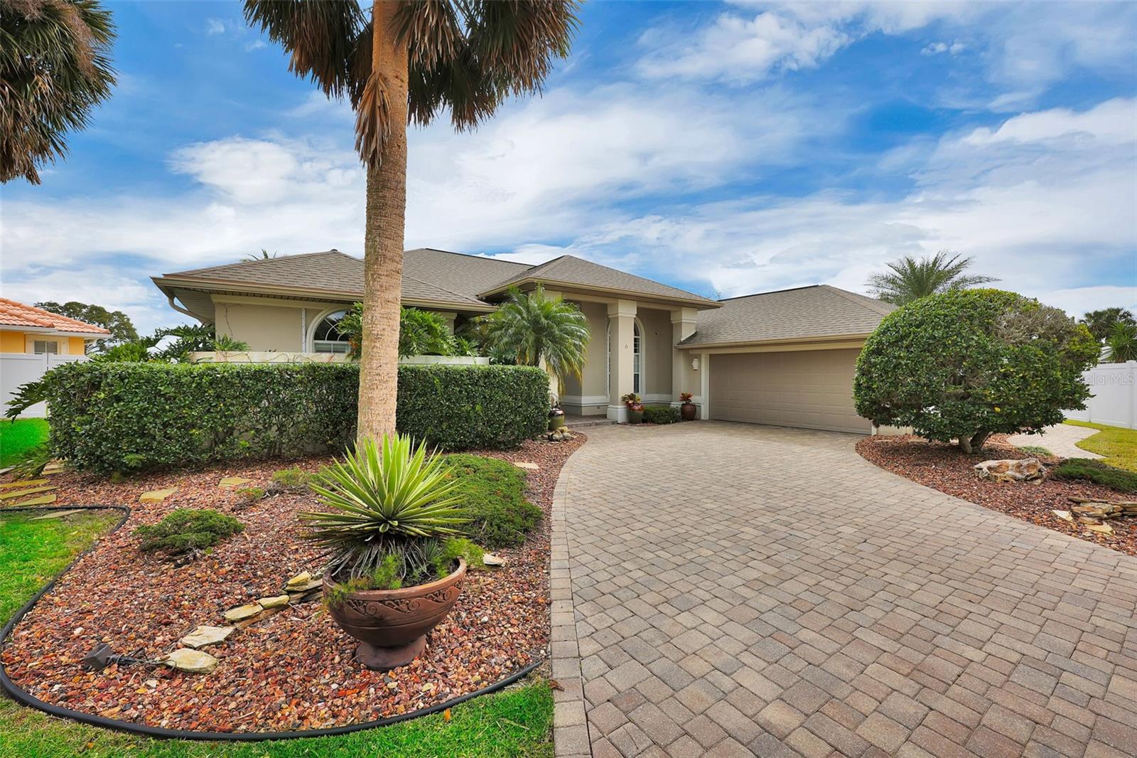 6 CAYUSE COURT