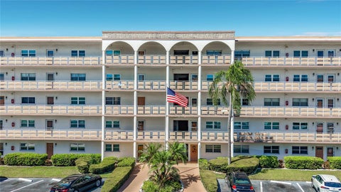 Photo of 5603 80th Street N #416, St Petersburg, FL 33709 (MLS # G5118576)