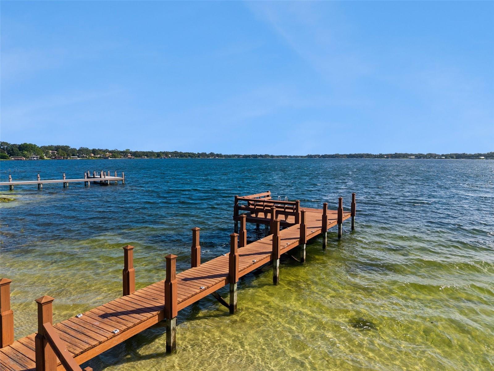 637 LAKE HARBOR CIRCLE