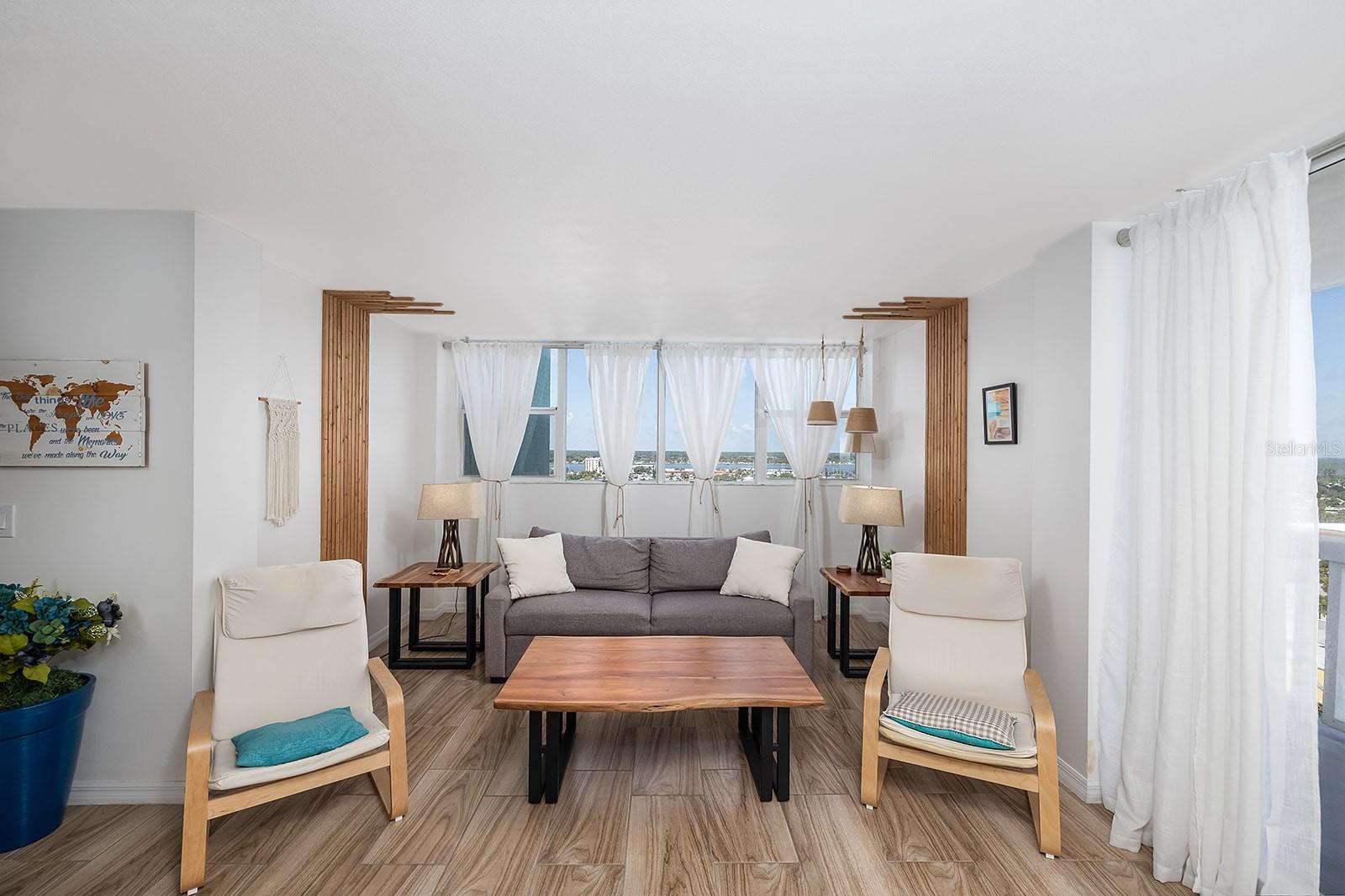 TOWERS - Residential
