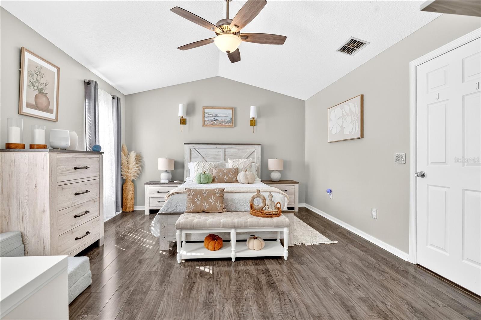 SHOAL CREEK - Residential