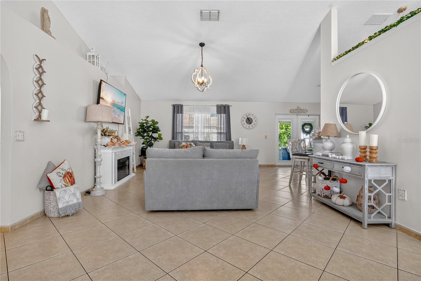 SHOAL CREEK - Residential