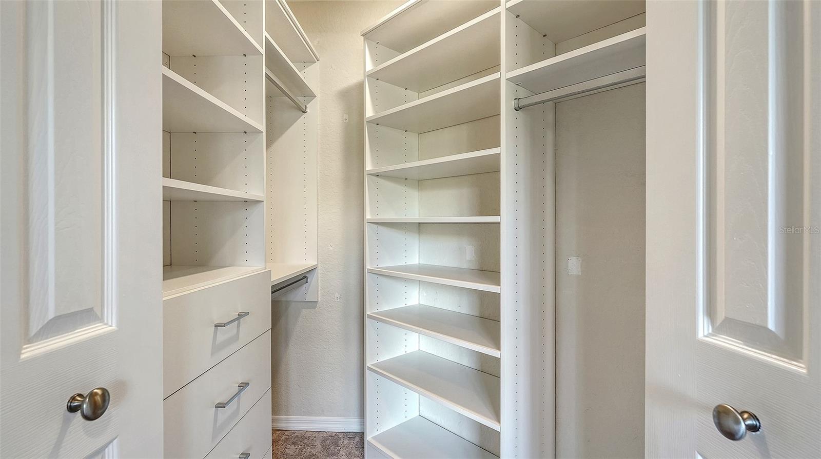 BROADWAY PROMENADE - Residential