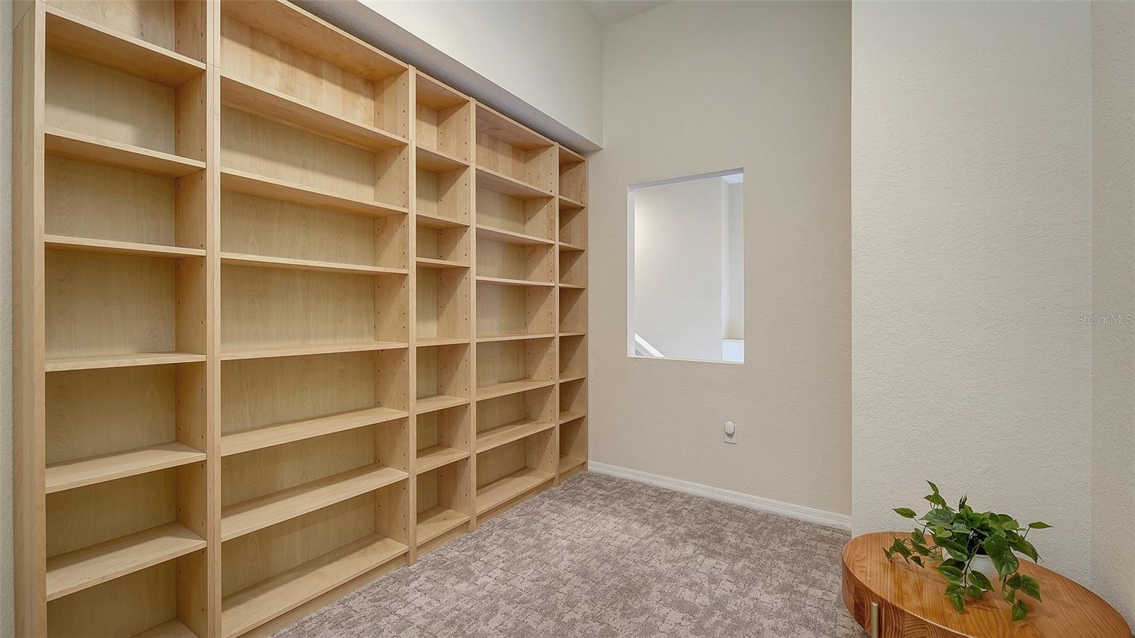 BROADWAY PROMENADE - Residential