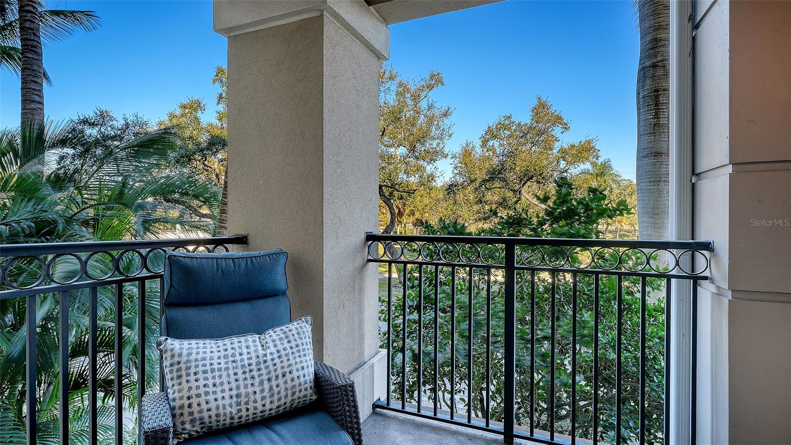 BROADWAY PROMENADE - Residential