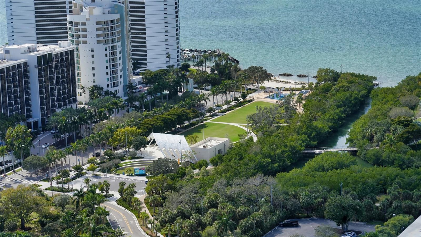 BROADWAY PROMENADE - Residential