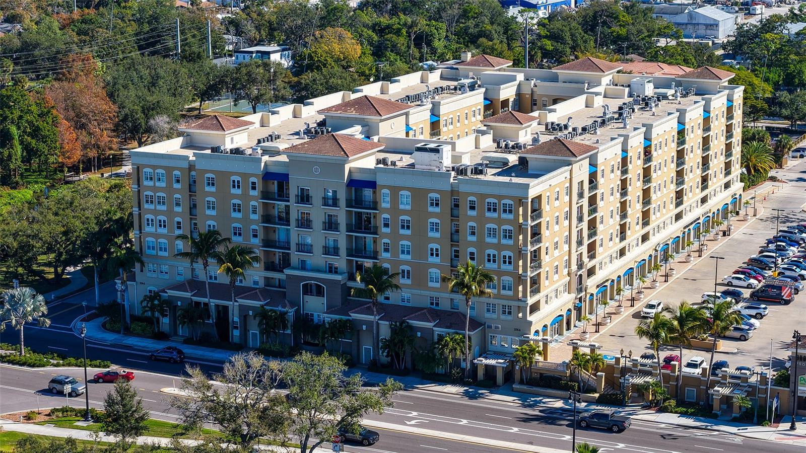 BROADWAY PROMENADE - Residential