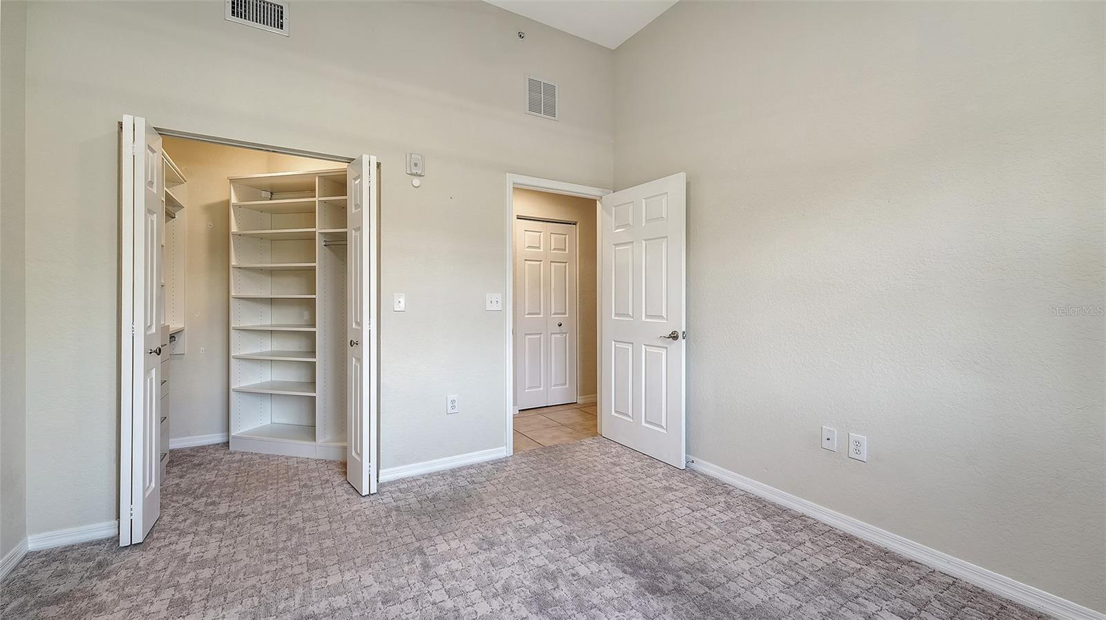 BROADWAY PROMENADE - Residential