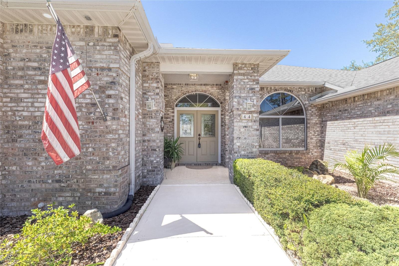 PINE LAKES - Residential